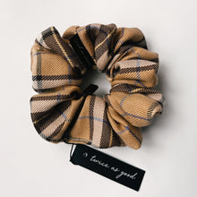 Load image into Gallery viewer, Beige plaid textured scrunchie - classic
