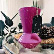 Load image into Gallery viewer, Small funky vase
