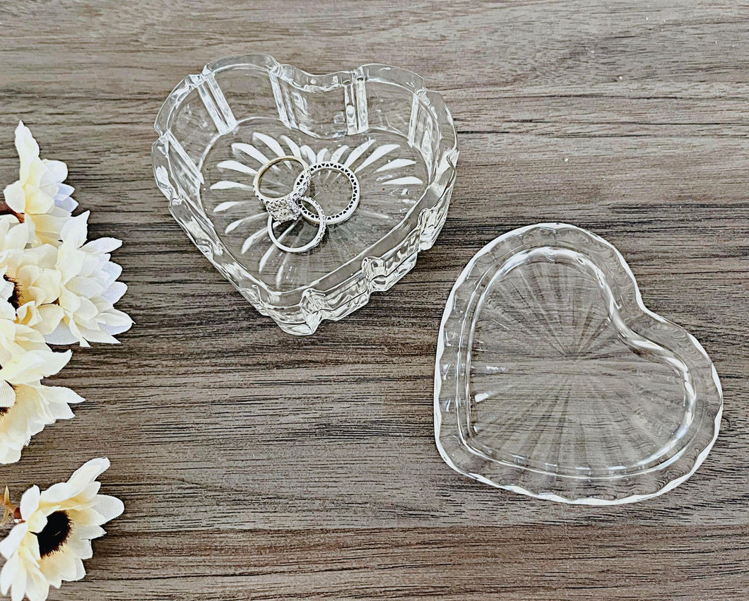 Glass heart shaped tray with lid