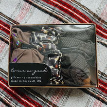 Load image into Gallery viewer, Gift set - 3 classic scrunchies
