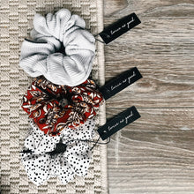 Load image into Gallery viewer, Grey ribbed knit scrunchie - classic
