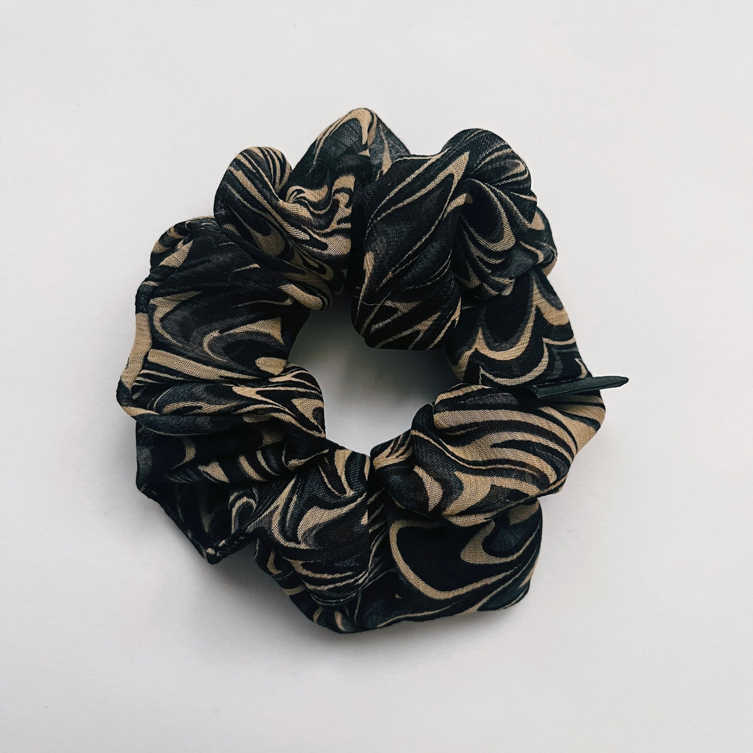 Groovy scrunchie - classic