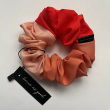 Load image into Gallery viewer, Peachy colour block scrunchie - classic

