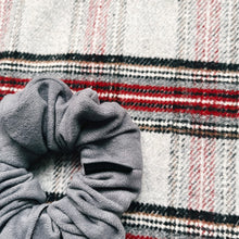 Load image into Gallery viewer, Pillow talk scrunchie - classic
