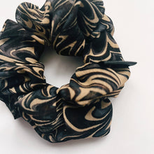 Load image into Gallery viewer, Groovy scrunchie - classic
